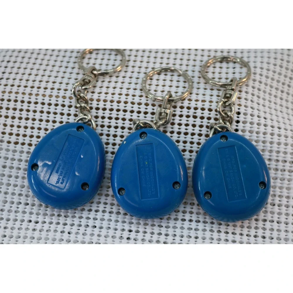 Bandai Keychain Toy Unisex OS Blue Tamagotchi 1997 McDonalds Vintage Collectible